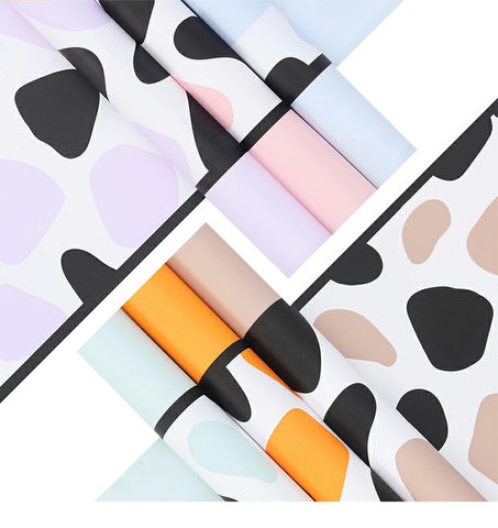 Giraffe Pattern Waterproof Wrapping Paper
